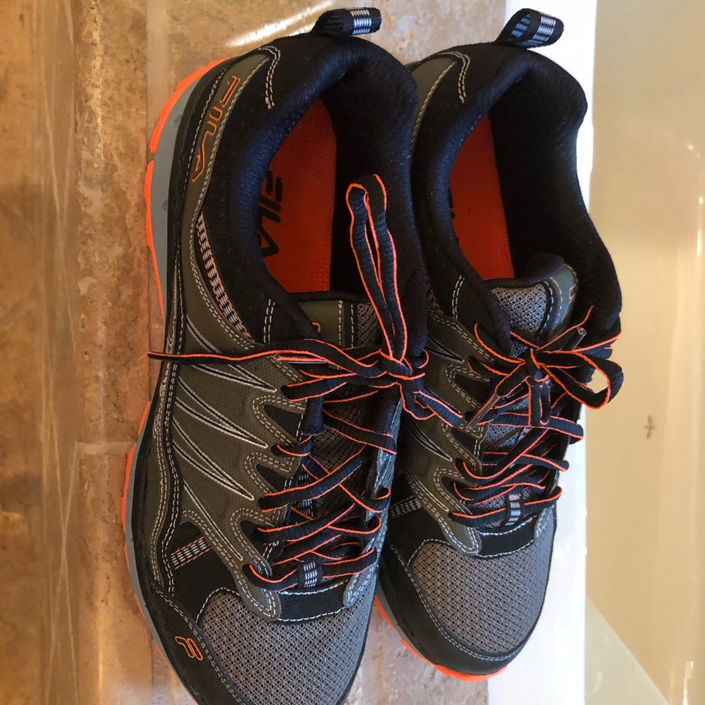 Brand New FILA men’s size 10 tennis shoes